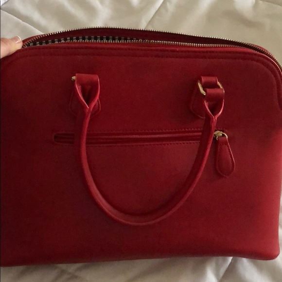 Red Elegant Purse - Picture 1 of 3